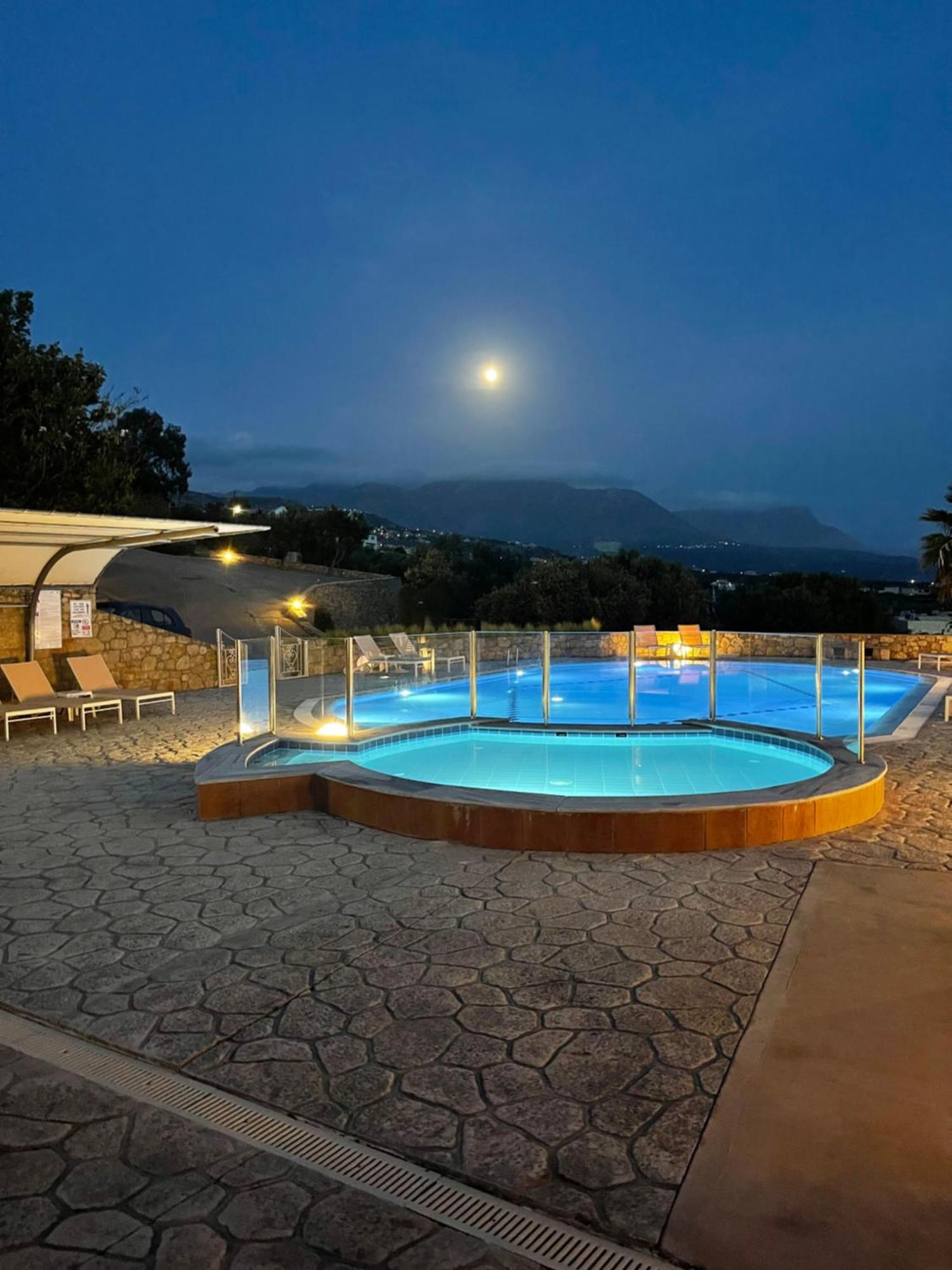 Kolokotronis Hotel & Spa Stoúpa Exteriör bild